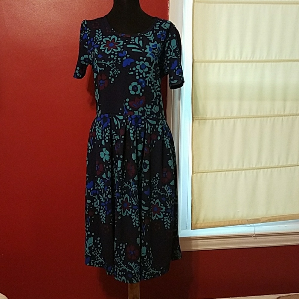 Lularoe Amelia Dress size L